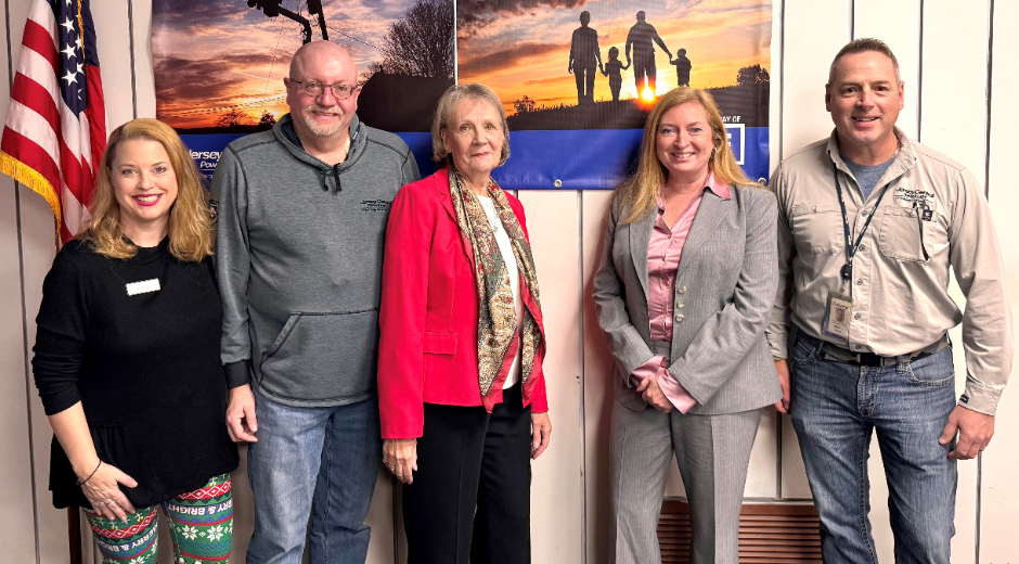 /content/dam/newsroom/images/news/CoopermanBarnabasBurnTraining_940x520.jpg image