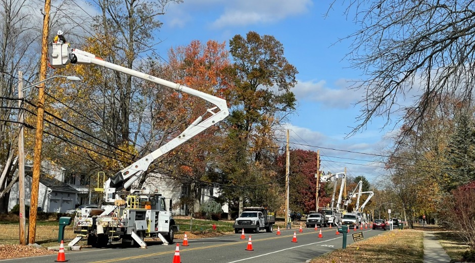 JCP&L line crews work in Howell, New Jersey