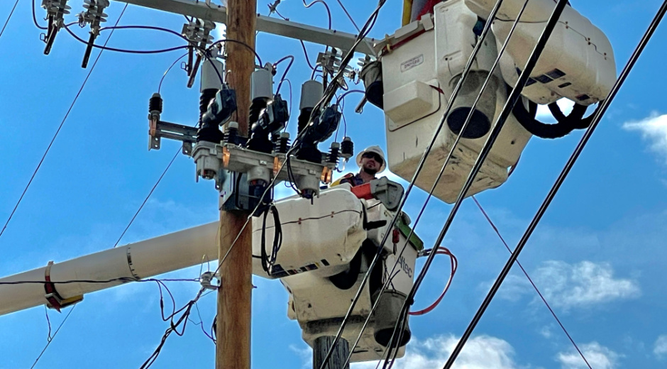 Lineman on bucket truck