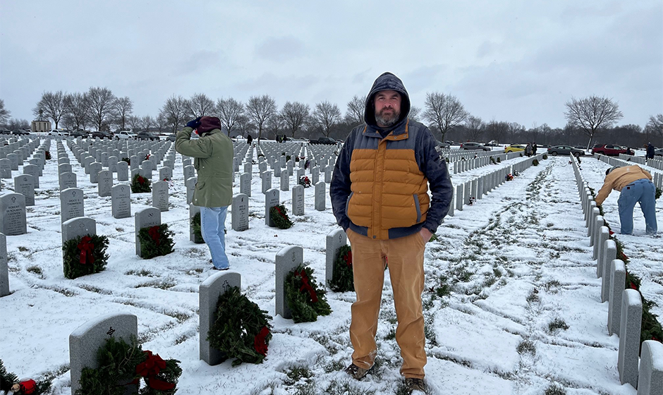Jonathon Hladky Volenteers at National Cemetery
