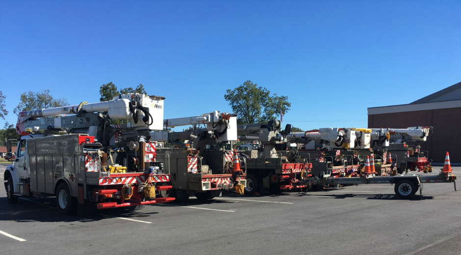 /content/dam/newsroom/images/topics/trucks-2-web-940x520.jpg image